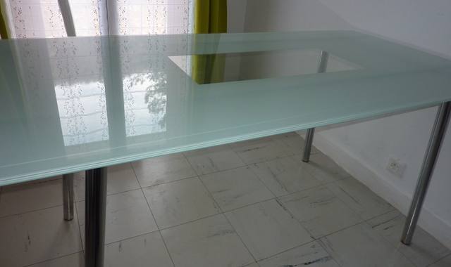 Mobilier table en verre
