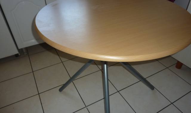 Mobilier table de cuisine ou salon