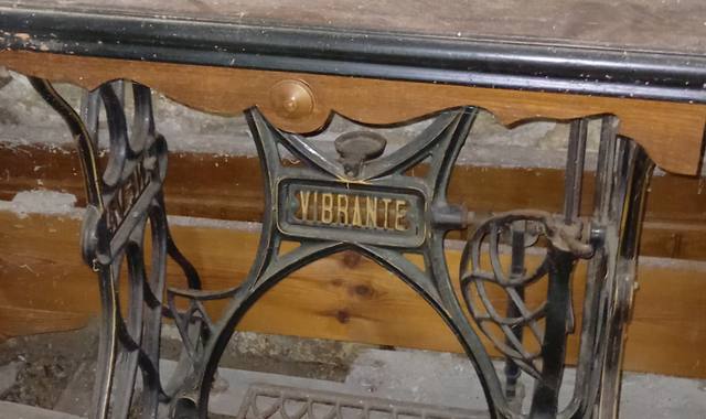 Mobilier vieille Machine a coudre