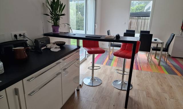 Mobilier 2 tabourets de bar