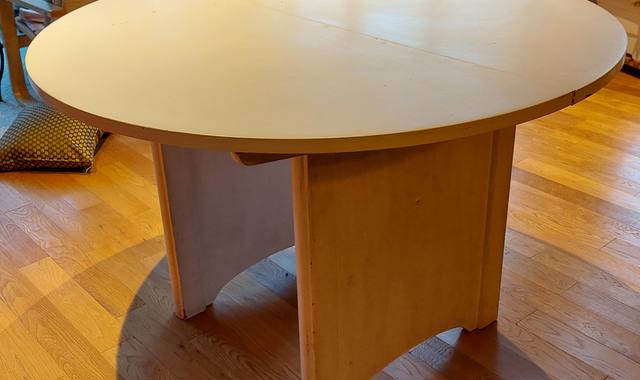 Mobilier table ronde de repas