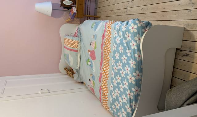 Mobilier et matelas ikea déhoussable, le toit en bon état