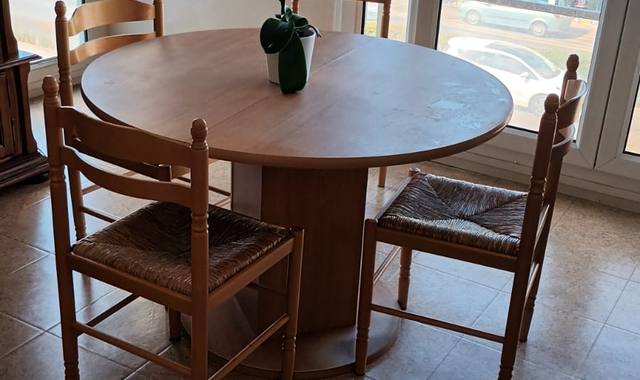 Mobilier table + 4 chaises