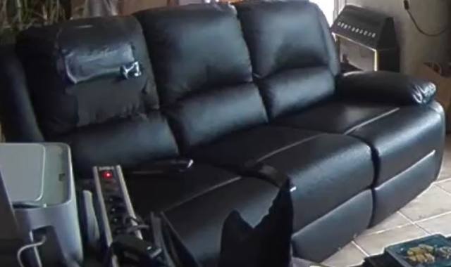 Mobilier canapé trois places