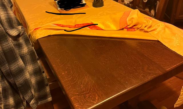 Mobilier table et living chêne massif, armoire, lit et vaisselier