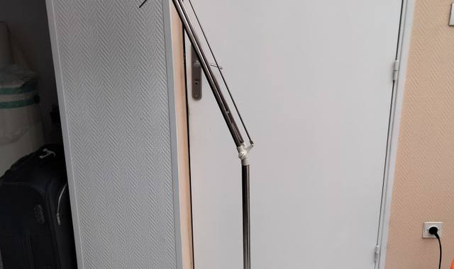 Mobilier lampe sur pied Ikéa