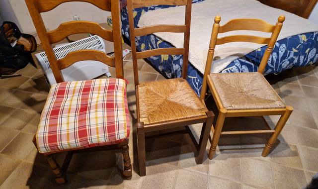 Mobilier lot de 3 chaises