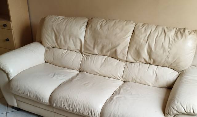 Mobilier canapé imitation cuir