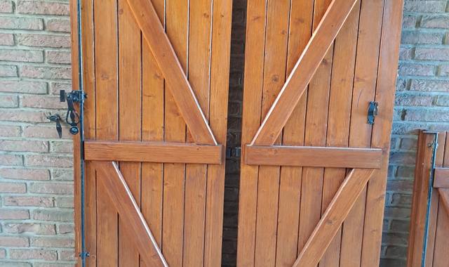 Mobilier volets bois pour portes-fenêtres et fenêtres