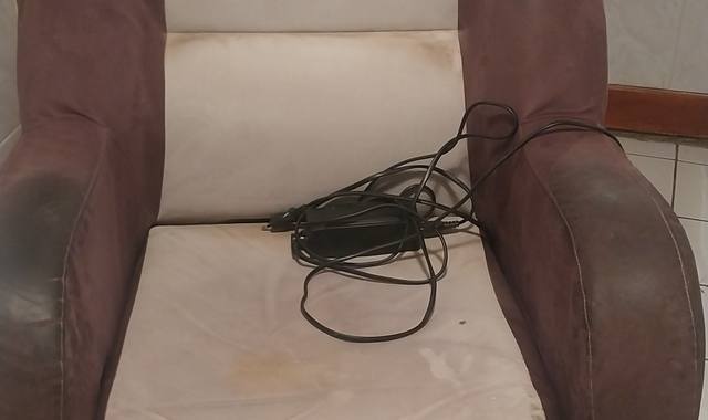 Mobilier 2 fauteuils de relaxation