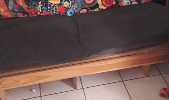 Mobilier canapé convertible futon