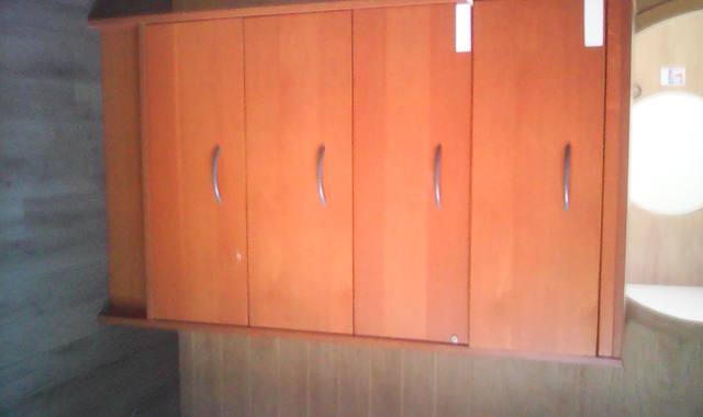 Mobilier meuble de bureau a donner