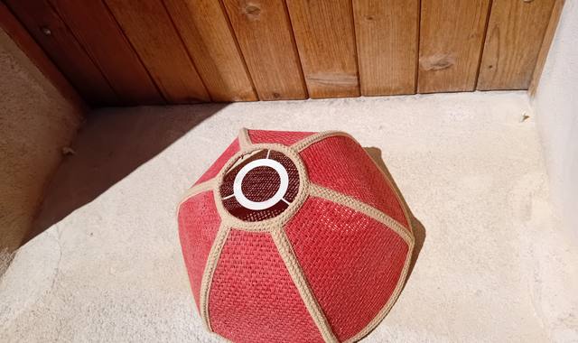 Mobilier abat-jour rouge