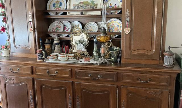 Mobilier buffet deux corps, vaisselier