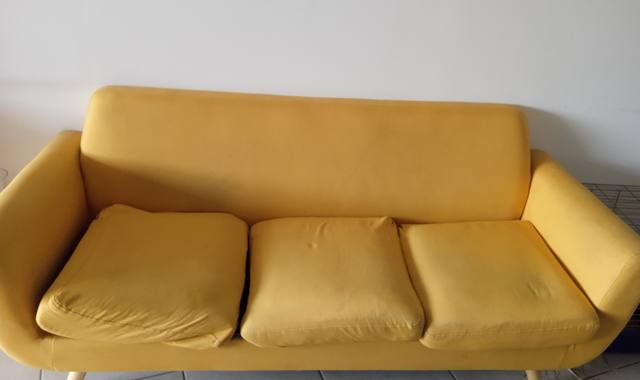 Mobilier canapé 3 places scandinave pied bois