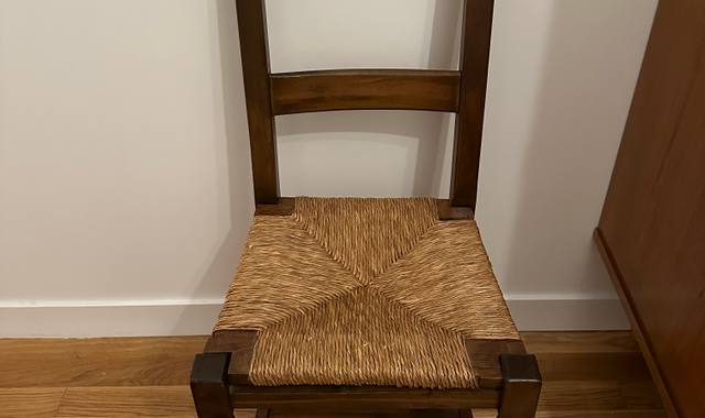 Mobilier 2 chaises bois paille