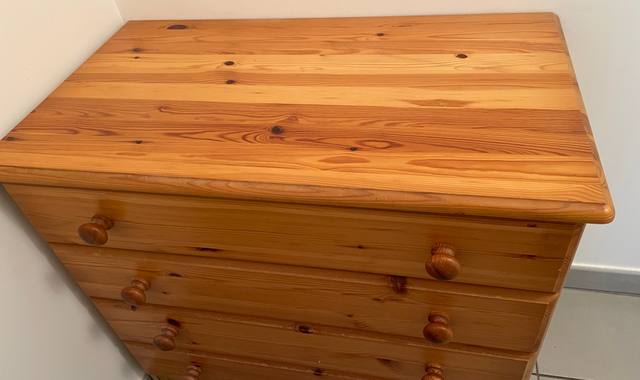 Mobilier commode pin