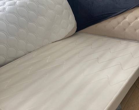 Mobilier SOMMIER TAPISSIER 160X200 avec matelas