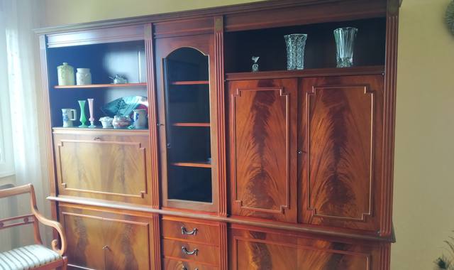 Mobilier living couleur acajou bcp rangement