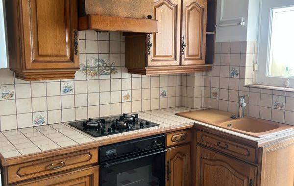 Mobilier cuisine en bois urgent