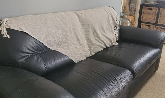 Mobilier canapé 3places 2m sur 0.95