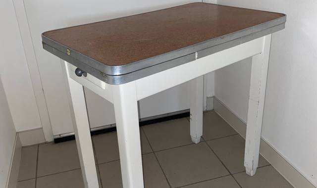 Mobilier petite table
