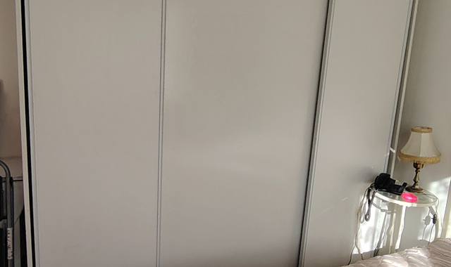 Mobilier armoire 3 portes
