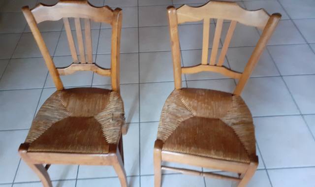 Mobilier deux chaises en paille