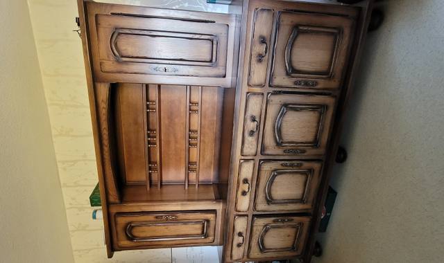 Mobilier buffet ancien bois massif urgent