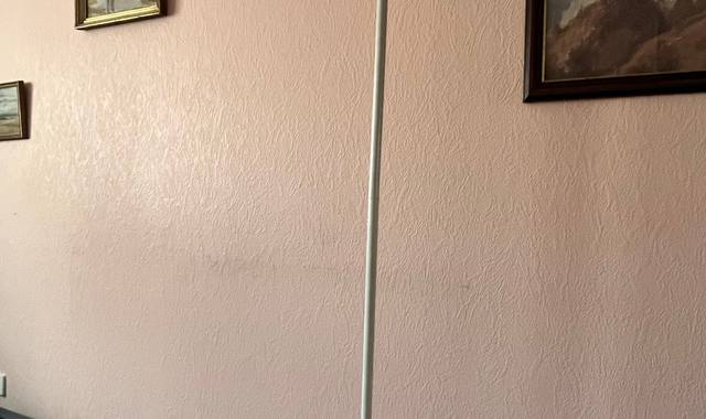 Mobilier lampe hallogène en métal blanc