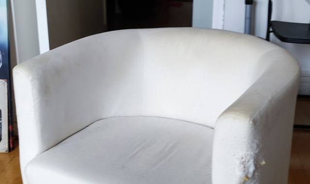 Mobilier fauteuil Ikea (pour le bonheur d'un futur chat)