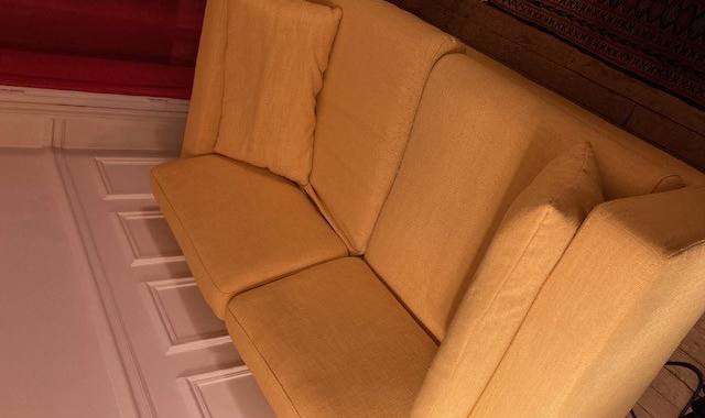 Mobilier canapé 2 places Maison du monde Timéo jaune