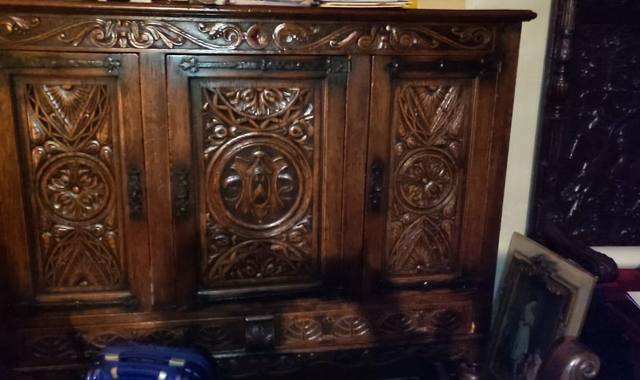 Mobilier meuble à hauteur d appui en bois