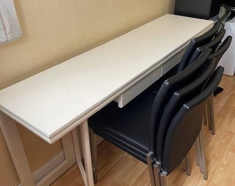 Mobilier table console pliante IKEA + 6 chaises empilables