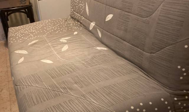 Mobilier clic-clac bon état 140 X 190