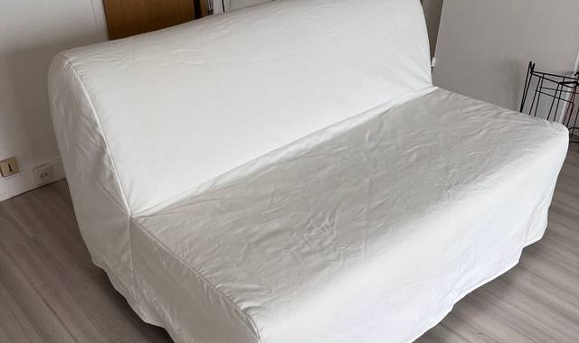 Mobilier un canapé lit clic-clac