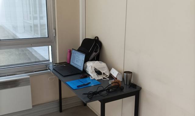 Mobilier urgent bureau a recuprer avant vendredi de cette semaine
