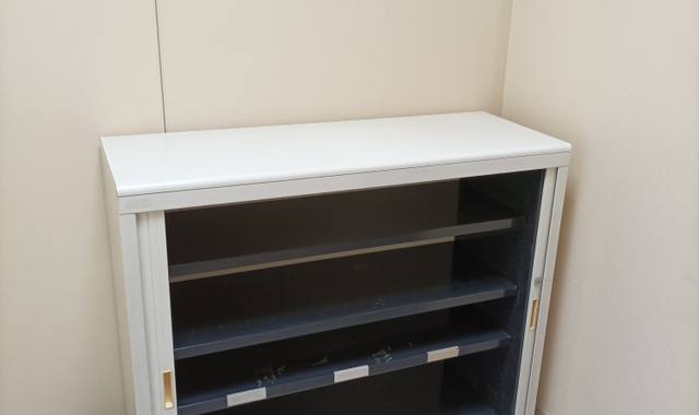 Mobilier armoire basse bureau URGENT RECUPERATION AVANT VENDREDI