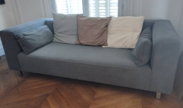 Mobilier canapé, commode ancienne, lits