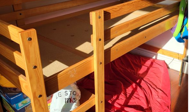 Mobilier lit mezzanine mi hauteur et matelas 90 par 190 démonté porte de clignancourt