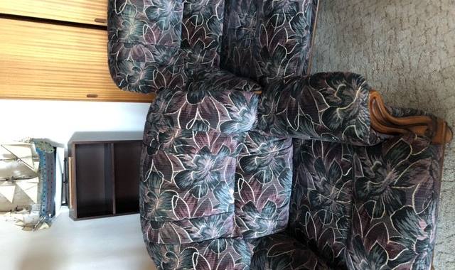 Mobilier canapé et 2 fauteuils