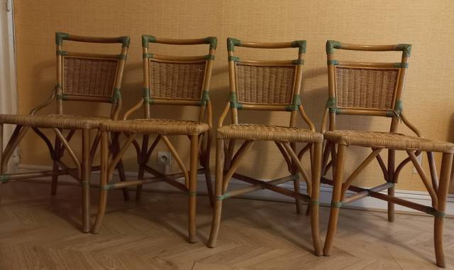 Mobilier 4 chaises en osier