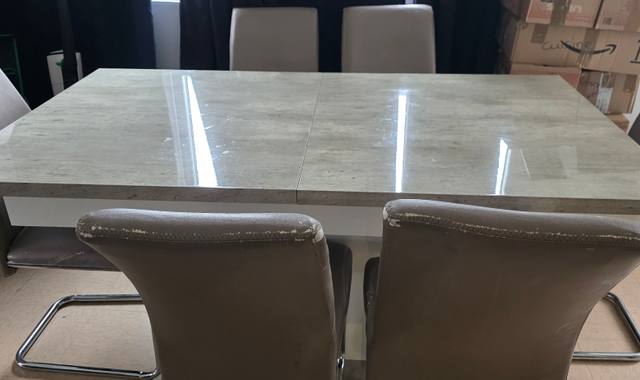 Mobilier table et 6 chaises