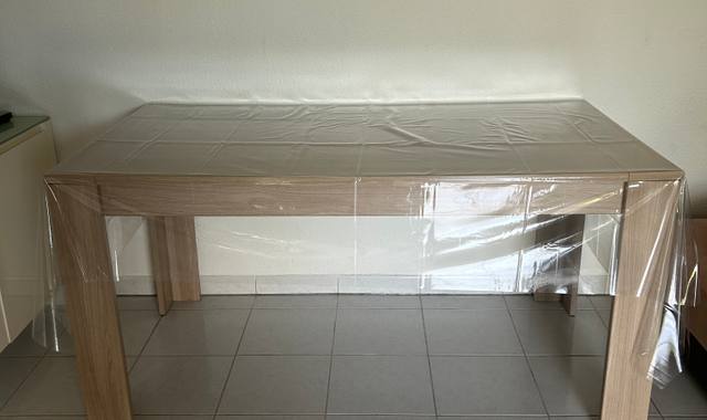 Mobilier table de salle a manger