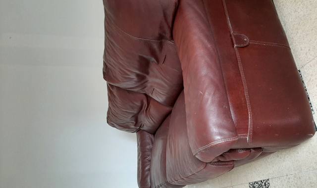 Mobilier canapé cuir bordeaux