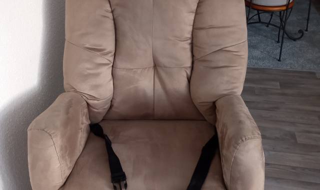 Mobilier fauteuil médical électrique