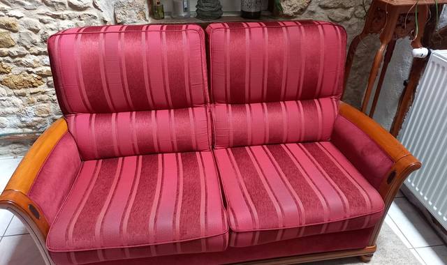 Mobilier canapé 2 places et un cabriolet
