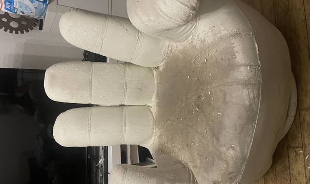 Mobilier fauteuil main