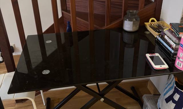 Mobilier table en verre réglable