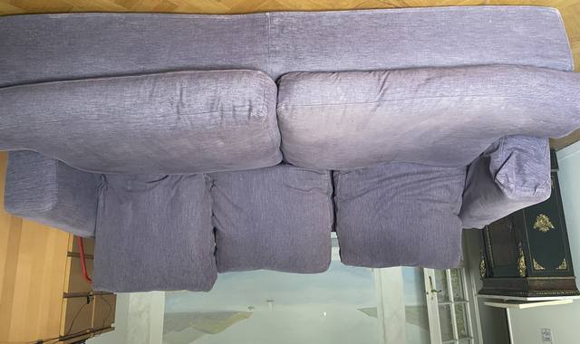 Mobilier canapé convertible avec ses deux accessoires